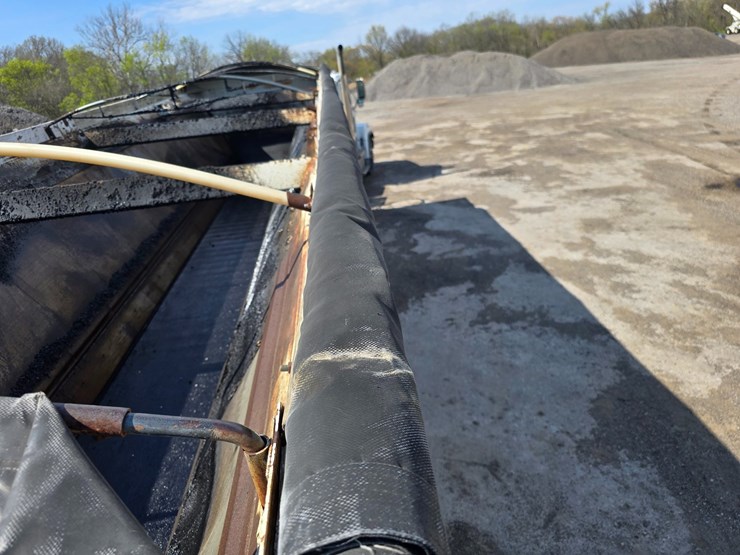 2000-red-river-live-bottom-image-68