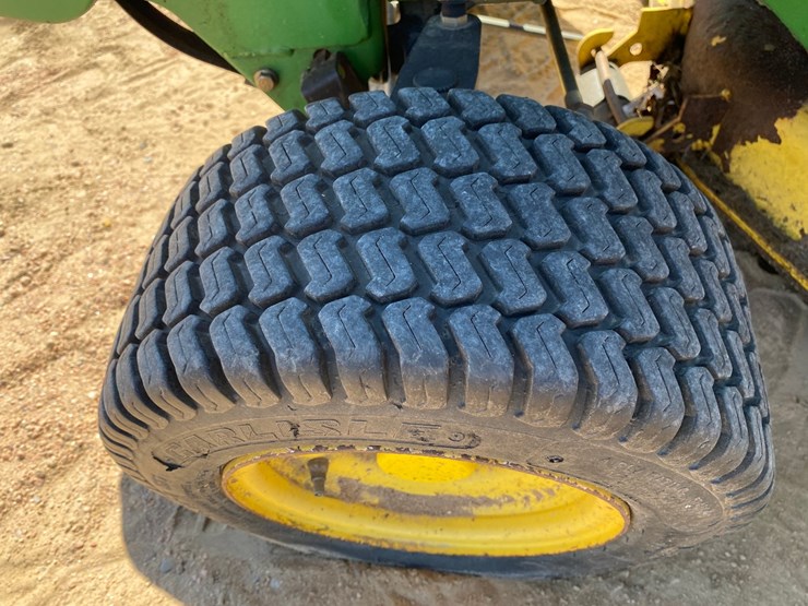 john-deere-325-image-10