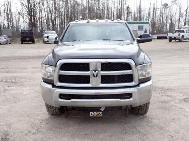 2014-ram-2500-hd-image-2