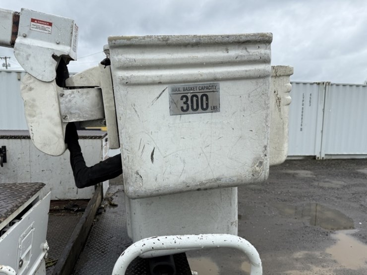 2015-ford-f550-sd-image-21