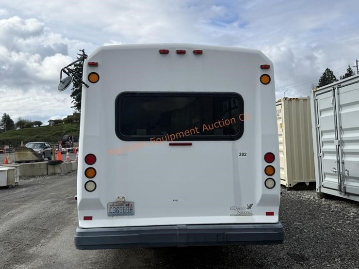 2010-ford-e450-image-5