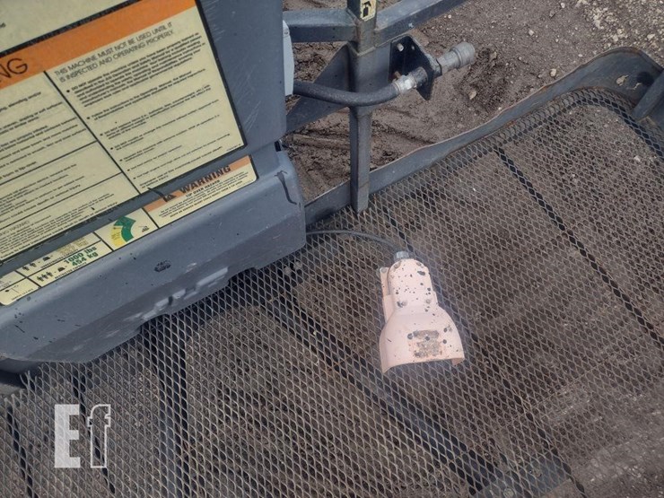 2013-jlg-800s-image-11