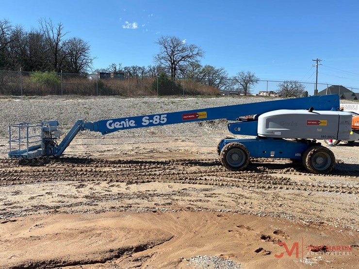 2013-genie-s85-image-2