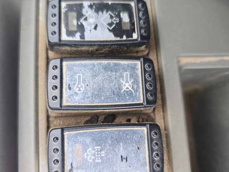 2014-deere-160g-lc-image-80