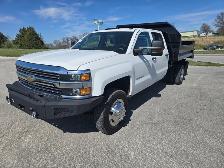 2019-chevrolet-silverado-3500-image-1