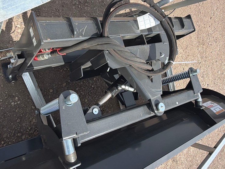 unused-2025-wolverine-db-15-84w-skid-steer-dozer-blade-image-5