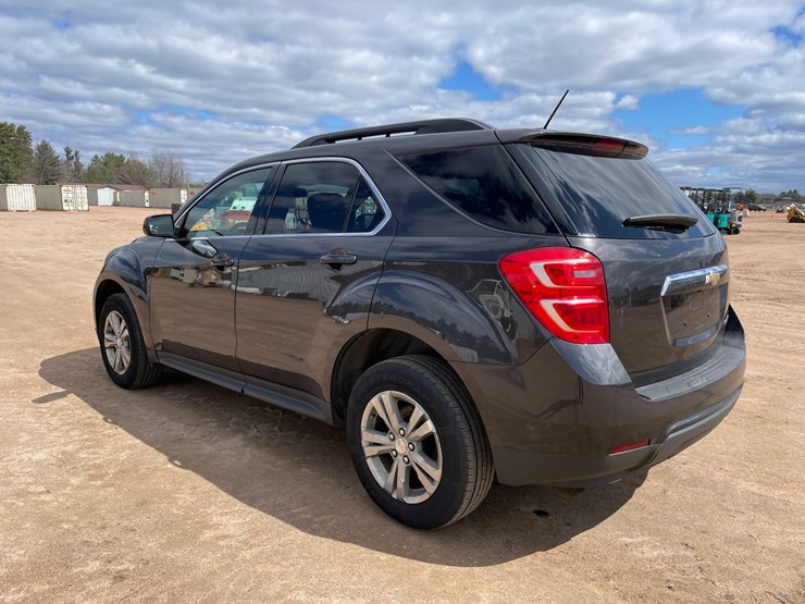 2016-chevrolet-equinox-lt-image-3