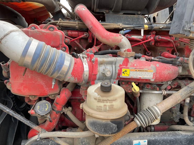 2016-kenworth-t660-image-43