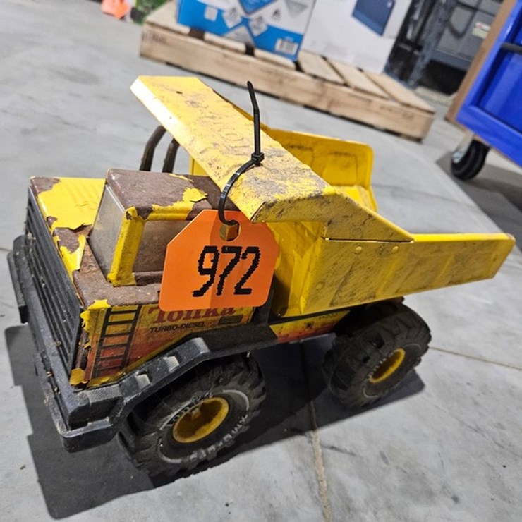 #972 • Tonka Toy Metal Dump Truck