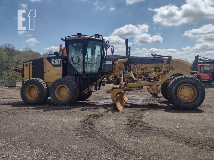 2010-caterpillar-120m-image-3