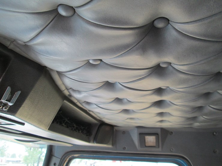 1999-caterpillar-c12-image-35