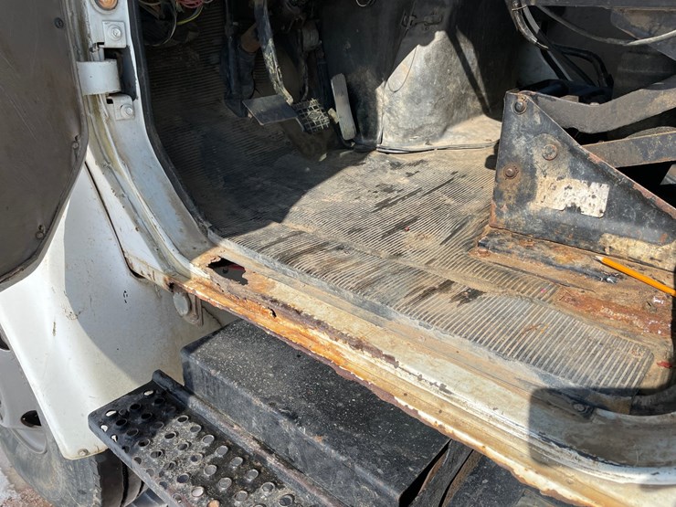 1999-international-4900-image-27