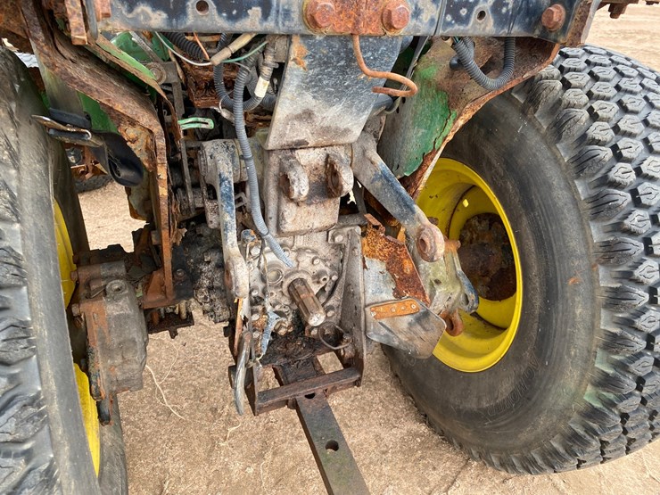 john-deere-4110-image-14