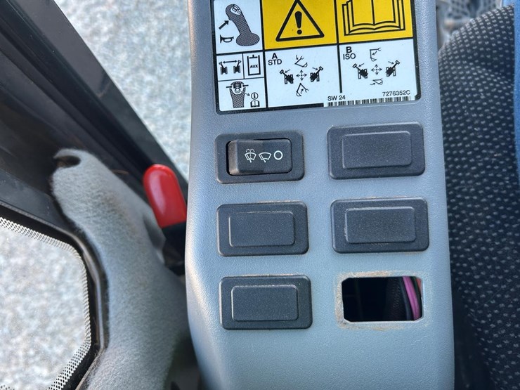 2025-bobcat-e35-image-27