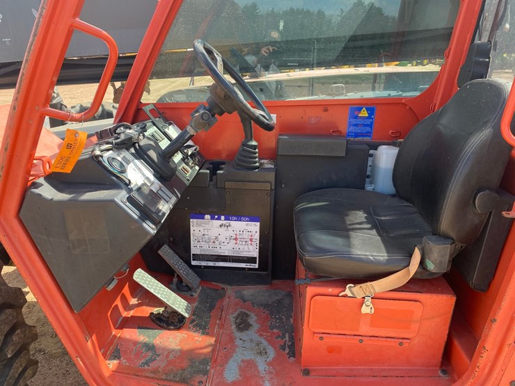 #1306-•-2018-skyjack-8,000lb-telehandler-image-25