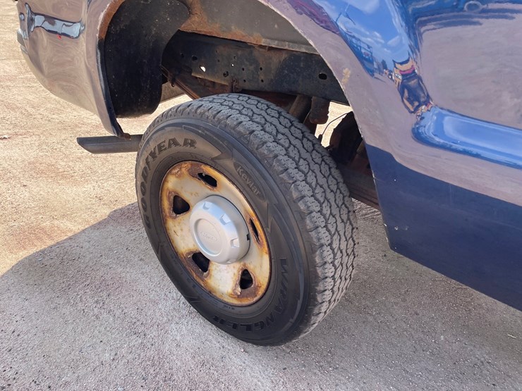 2009-ford-f250-xl-image-33