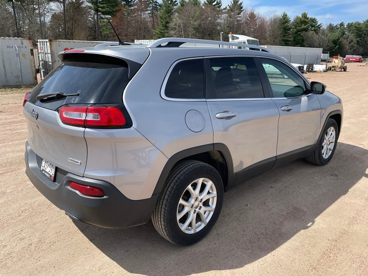 2014-jeep-cherokee-image-24