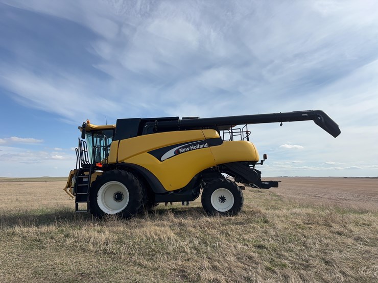 2006-new-holland-cr970-image-8