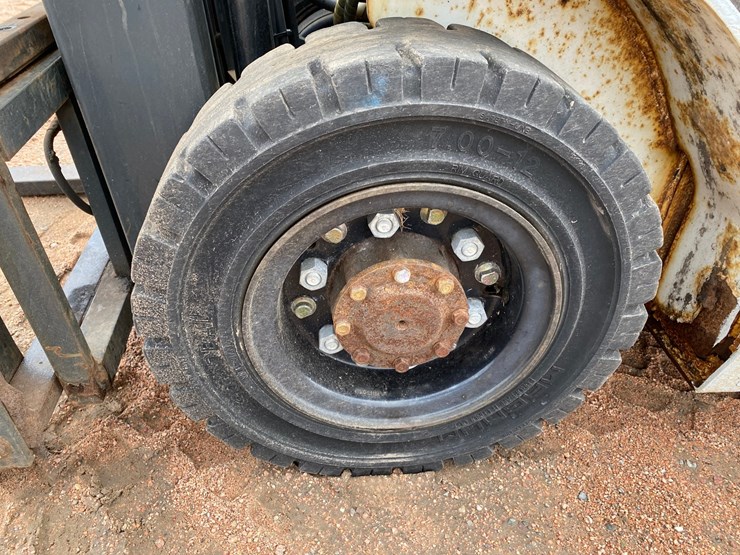 #1163-•-unicarriers-3,450-lbs-lp-forklift-image-15