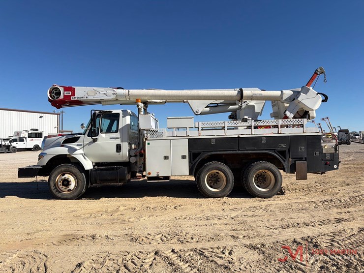 2008-international-7400-image-6