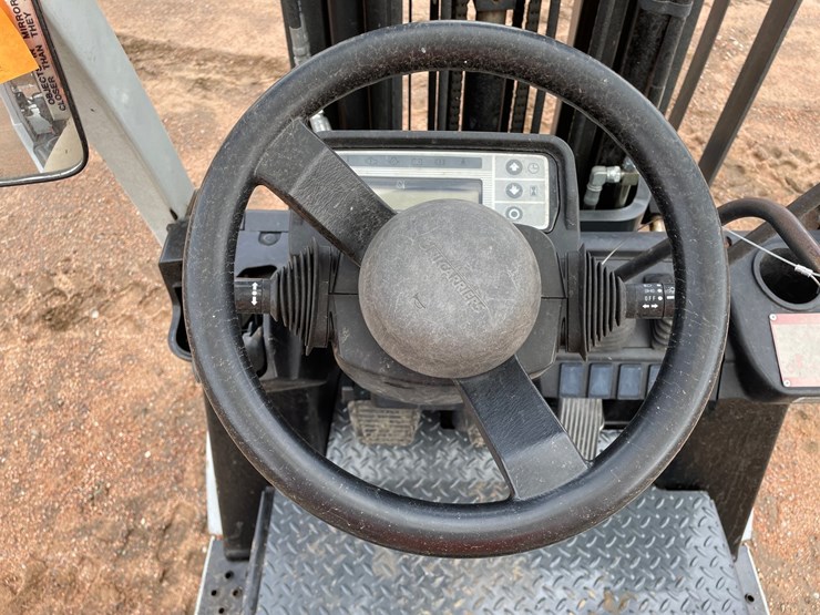 #1162-•-unicarriers-3,450-lbs-lp-forklift-image-26