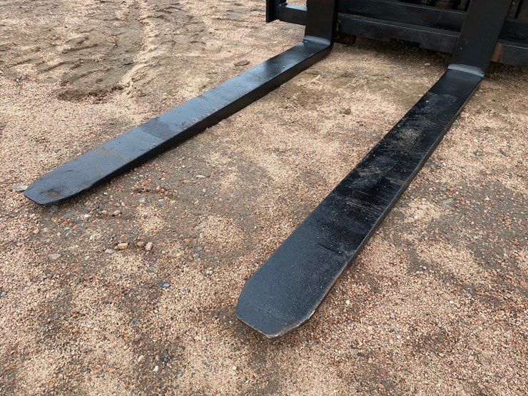 #1167-•-unicarriers-3,250lb-lp-forklift-image-10