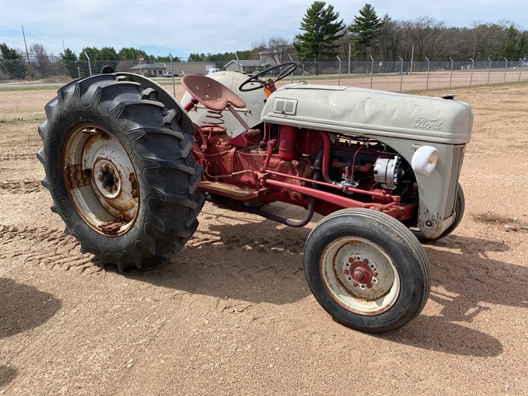 ford-tractor-image-4