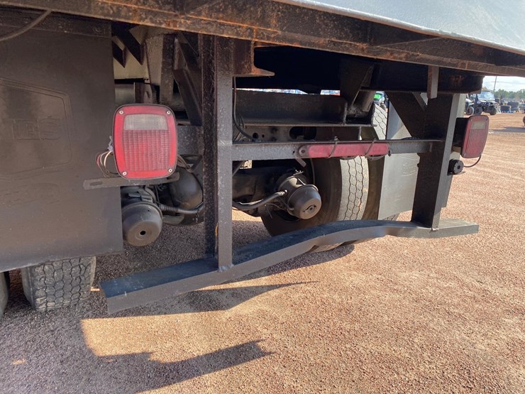 2004-international-7400-image-18