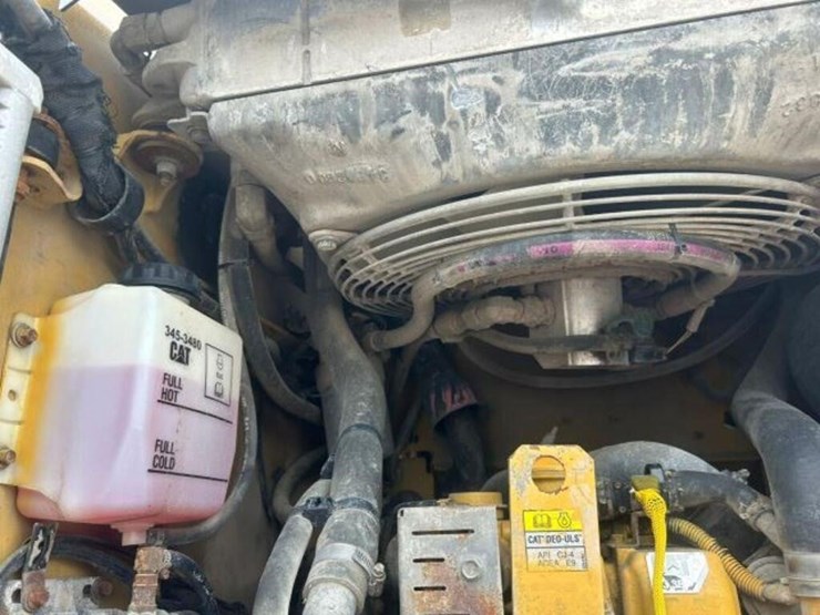 2014-caterpillar-262d-image-31