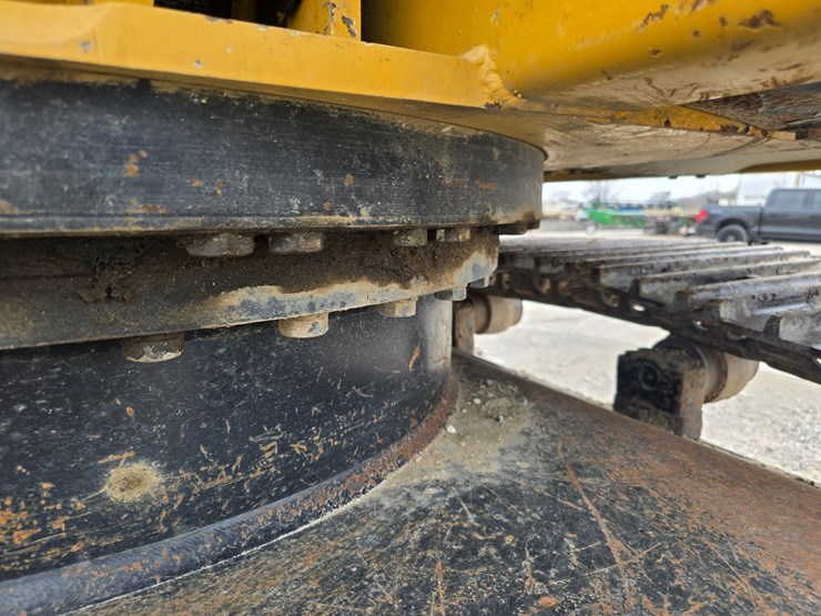 2014-deere-160g-lc-image-32