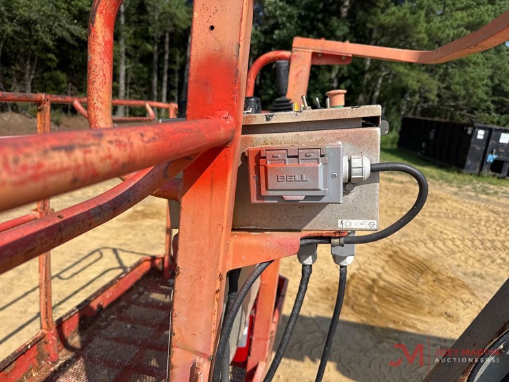 2015-skyjack-sj66t-image-11