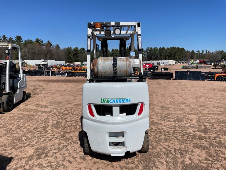 #1135-•-unicarriers-lp-forklift-image-4