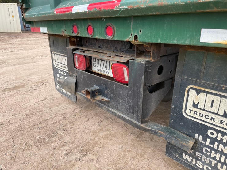 2011-chevrolet-3500-image-16