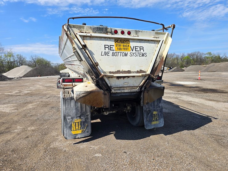 2000-red-river-live-bottom-image-16