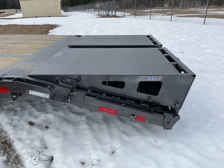 2025-diamond-c-image-24