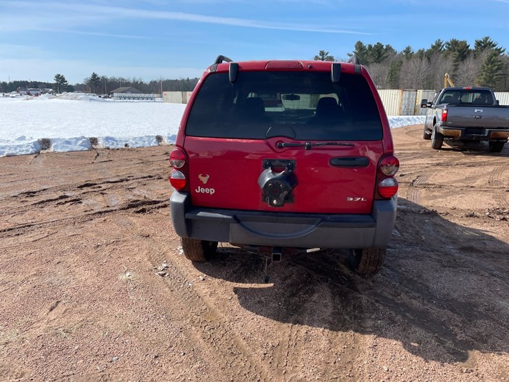 2005-jeep-liberty-image-8