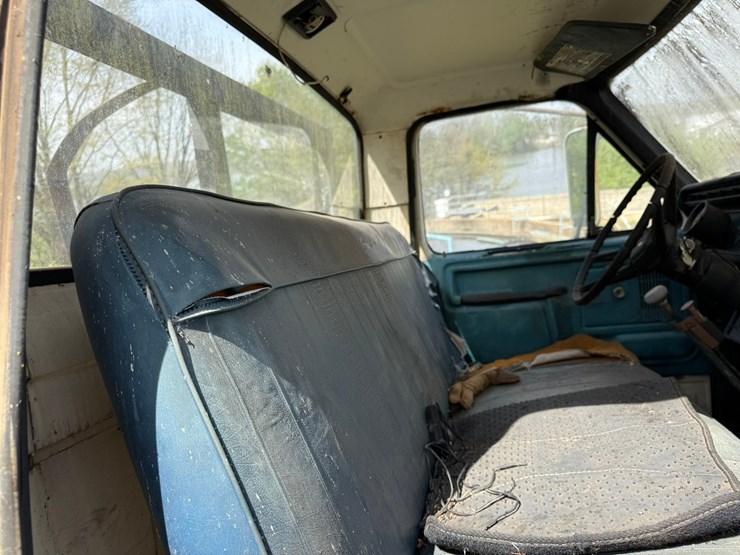 1982-ford-f700-image-53