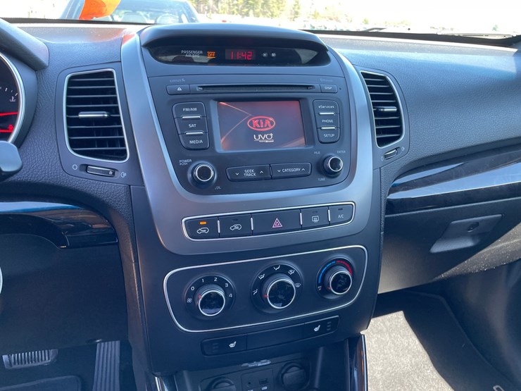 2015-kia-sorento-image-21