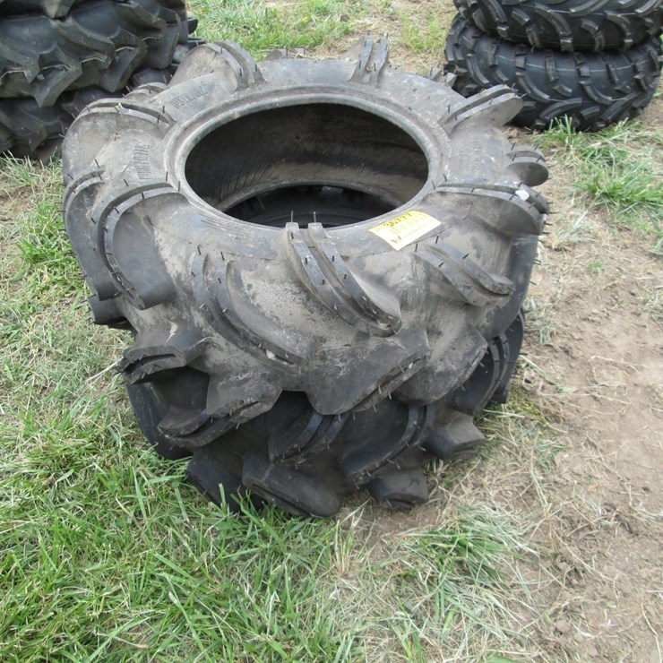 #36777 • Lot of (2) Highlifter Outlaw 28R11-14 Tires