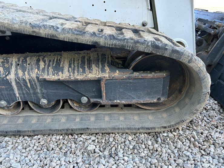 2023-bobcat-t770-image-14