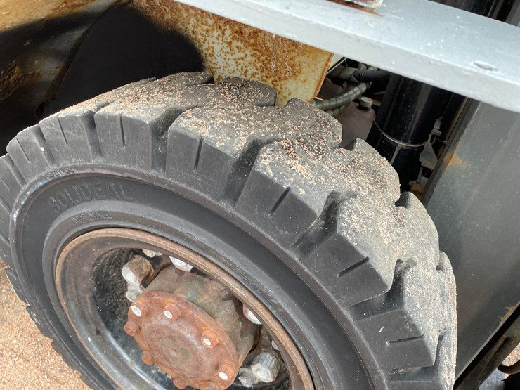 #1164-•-unicarriers-3,450-lbs-lp-forklift-image-35