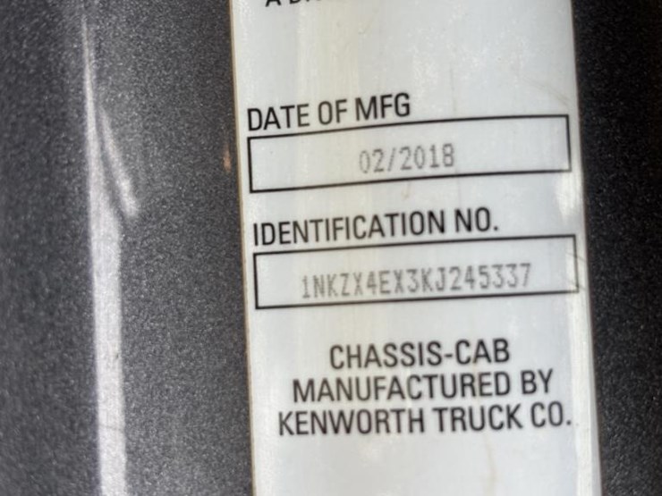 2019-kenworth-t880-image-40