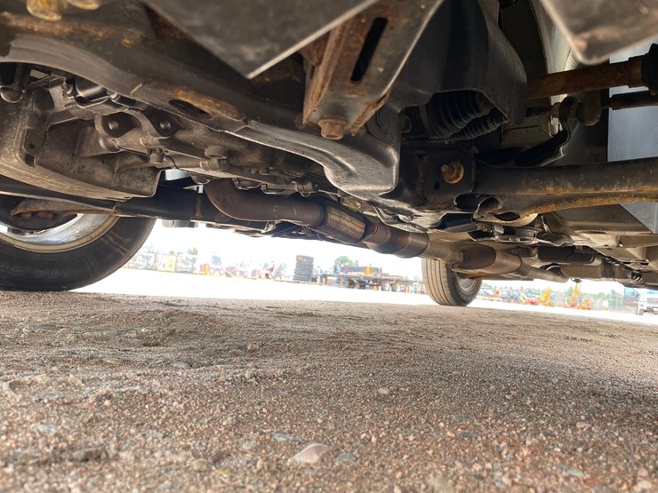 2016-chevrolet-equinox-lt-image-14