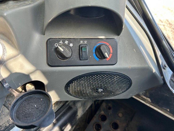 2019-bobcat-t595-image-26