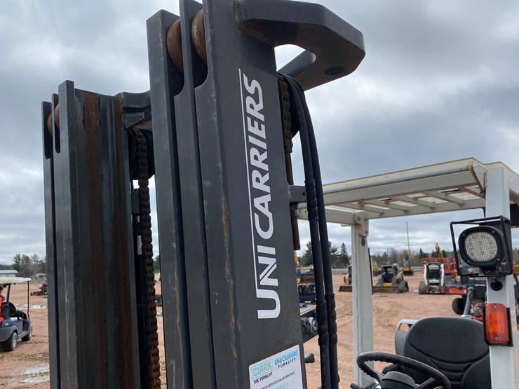 #1163-•-unicarriers-3,450-lbs-lp-forklift-image-13