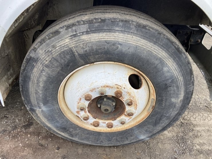 1995-international-4700-image-29