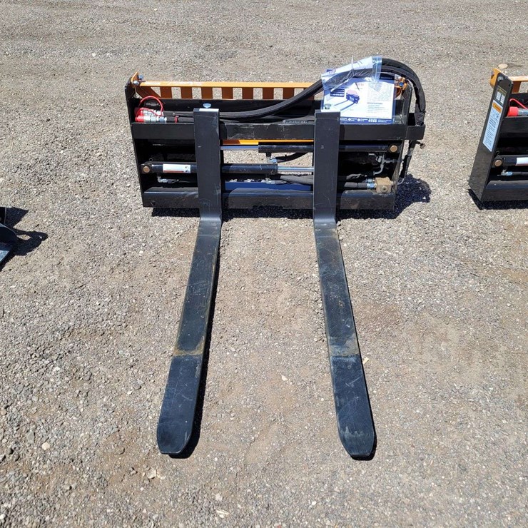 Wolverine PFA-11-3300G Pallet Fork Hydraulic Adjustable