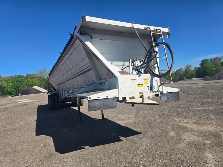 2000-red-river-live-bottom-image-33