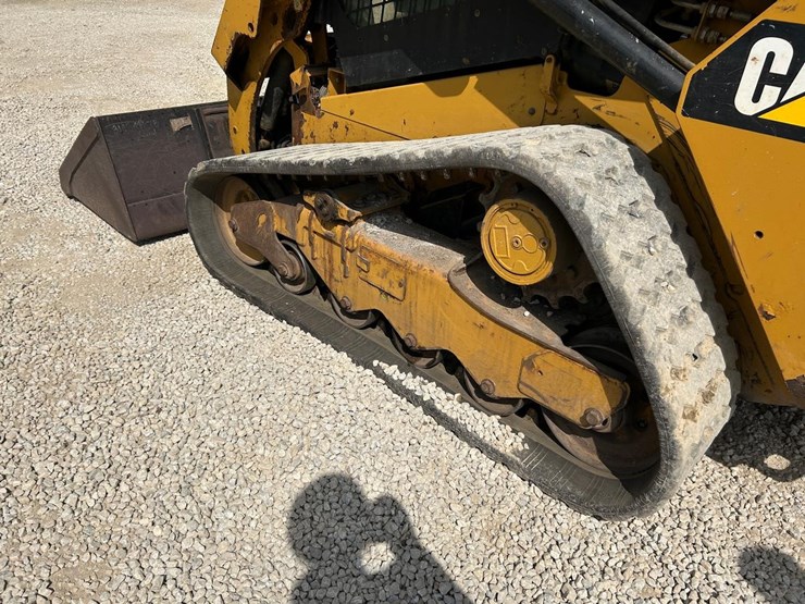 2017-caterpillar-259d-image-17