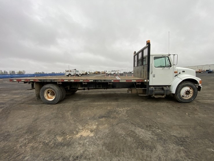 1995-international-4700-image-6